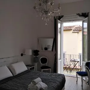 https://in-san-frediano-bb.it-tuscanyhotel.com