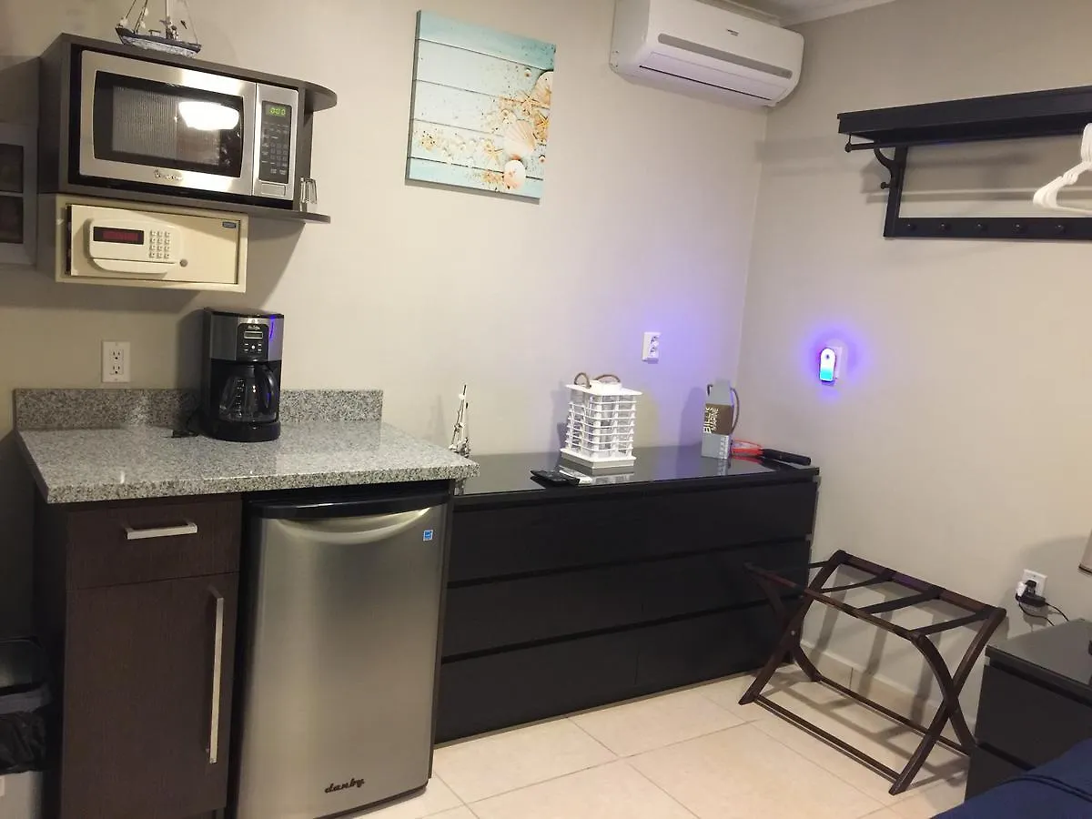 The Pier Beach Inn & Suites 威廉斯塔德 库拉索